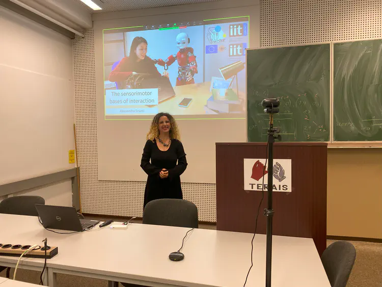 Alessandra Sciutti presents at the Explainability and Robot Learning seminar