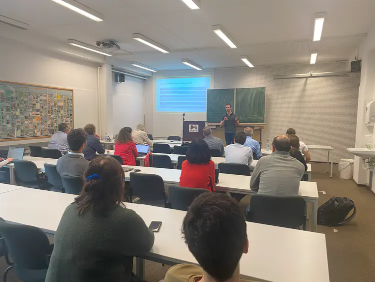 Štefan Pócoš presents at the Explainability and Robot Learning seminar